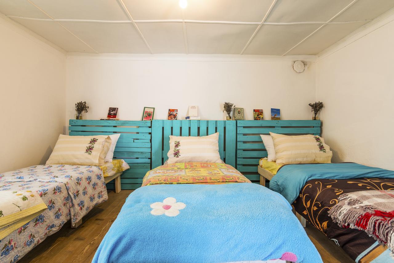 Hobbithousebademler Bed & Breakfast Урла Екстериор снимка