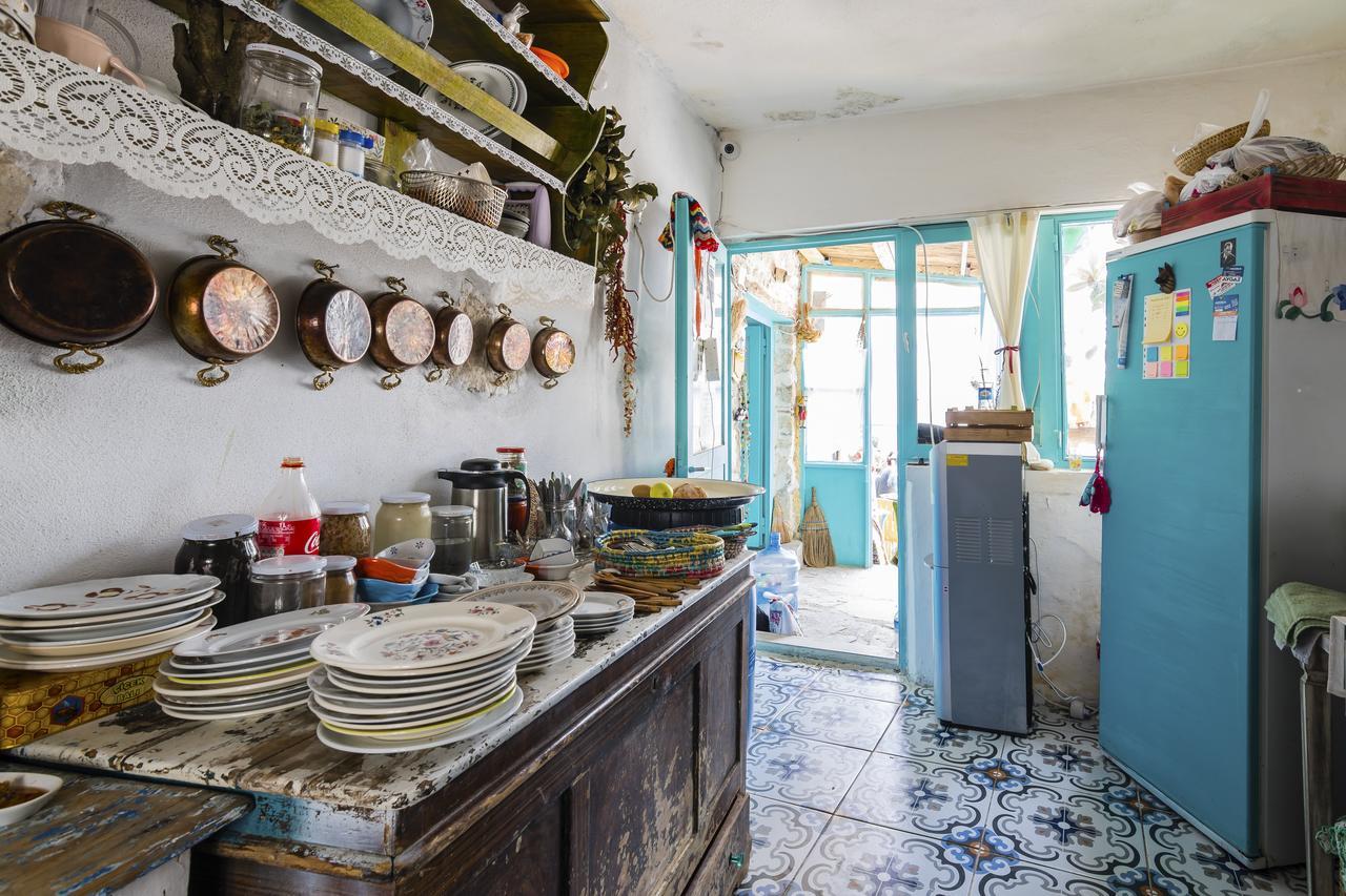 Hobbithousebademler Bed & Breakfast Урла Екстериор снимка