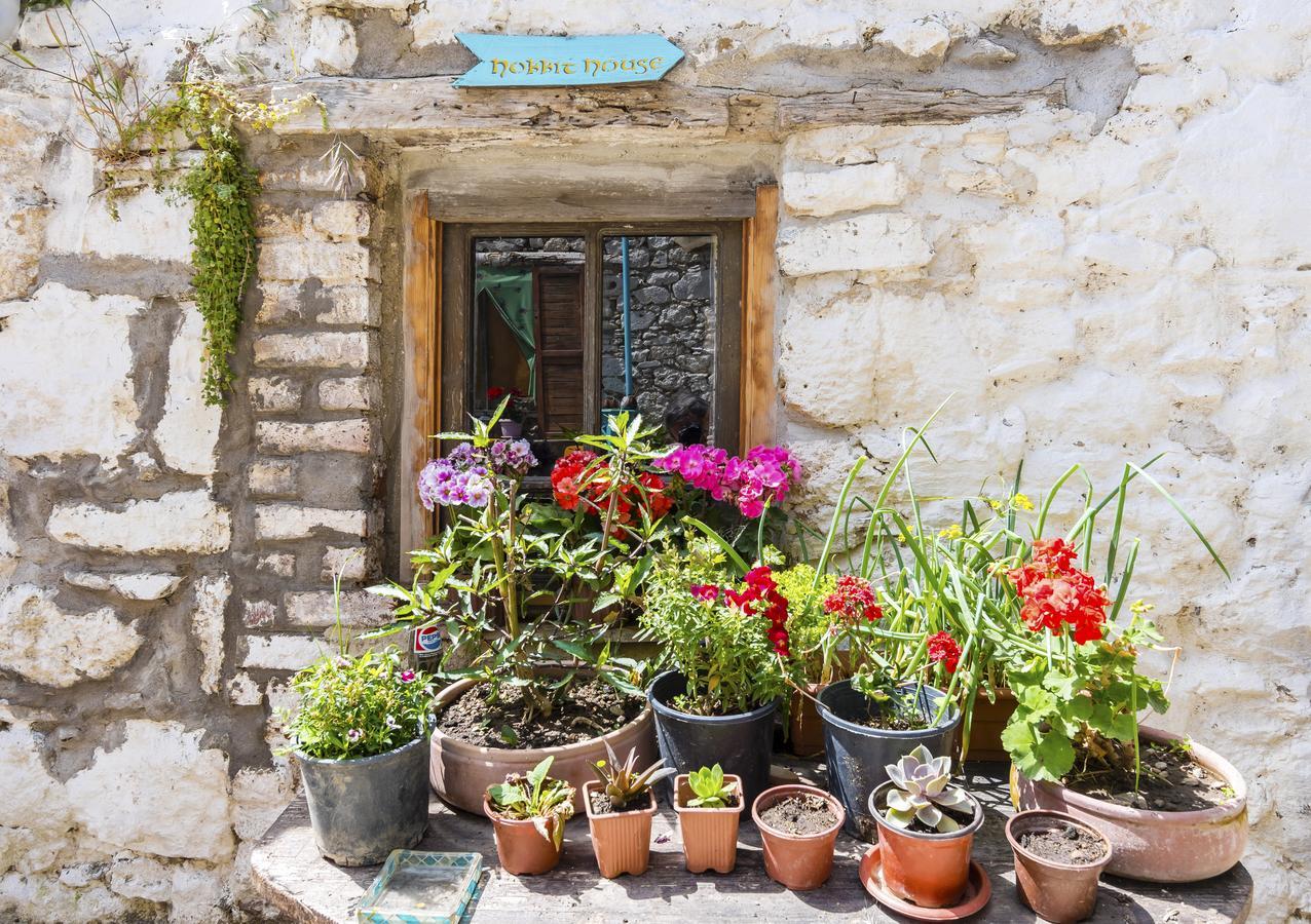 Hobbithousebademler Bed & Breakfast Урла Екстериор снимка